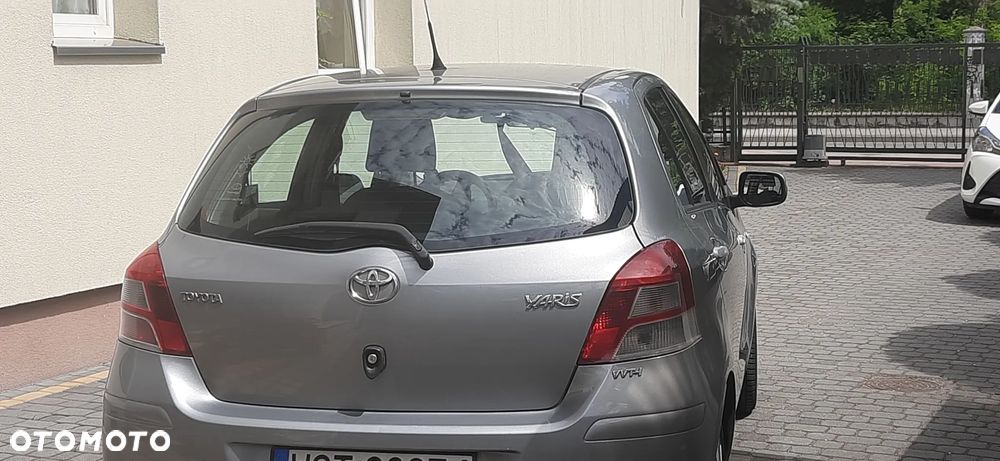Toyota Yaris 1.33 Prestige - 3