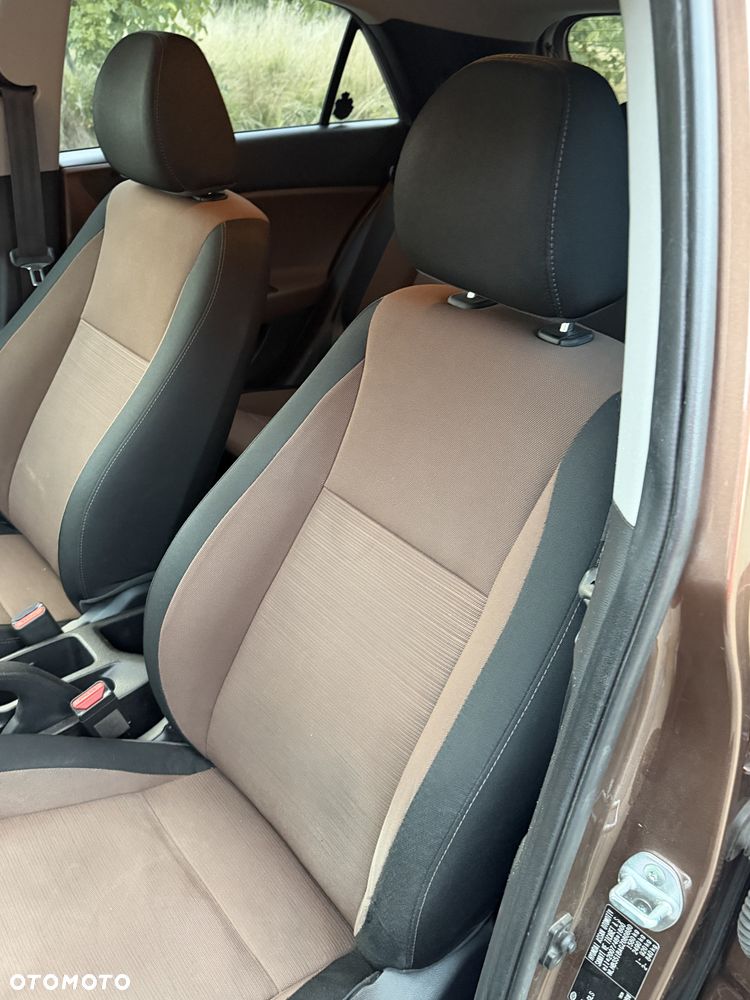 Hyundai i20 1.2 YES Plus - 32
