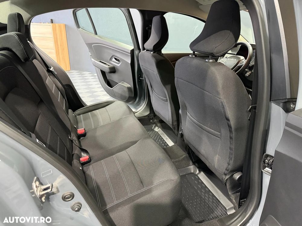 Dacia Logan TCe 90 MT6 Journey - 17