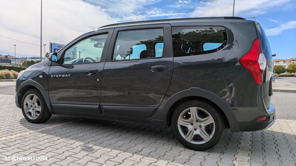 Dacia Lodgy 1.5 Blue dCi Stepway 7L - 14