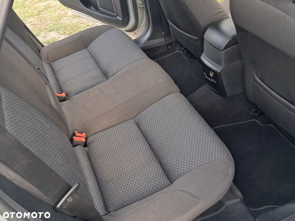 Ford Mondeo 2.0 TDCi Ghia - 24