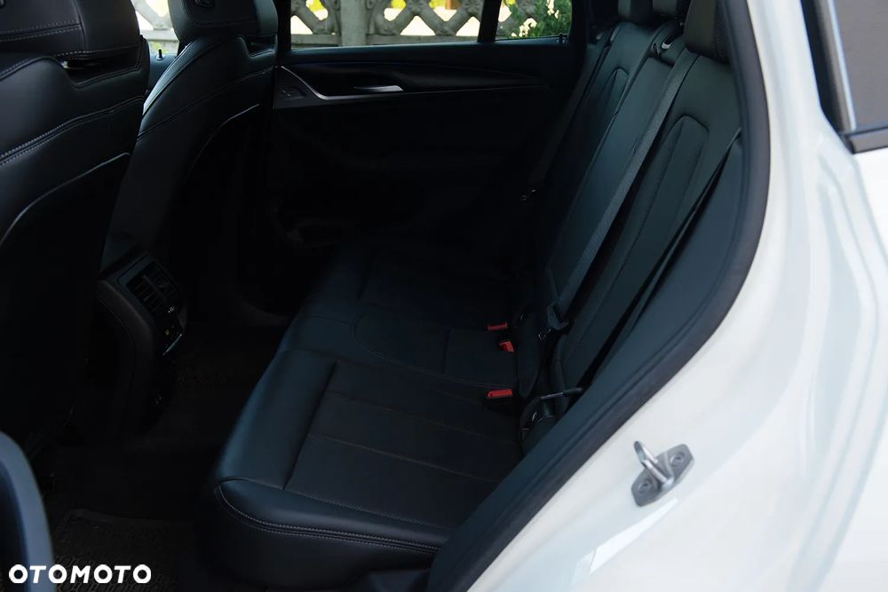 BMW X3 xDrive20d - 14