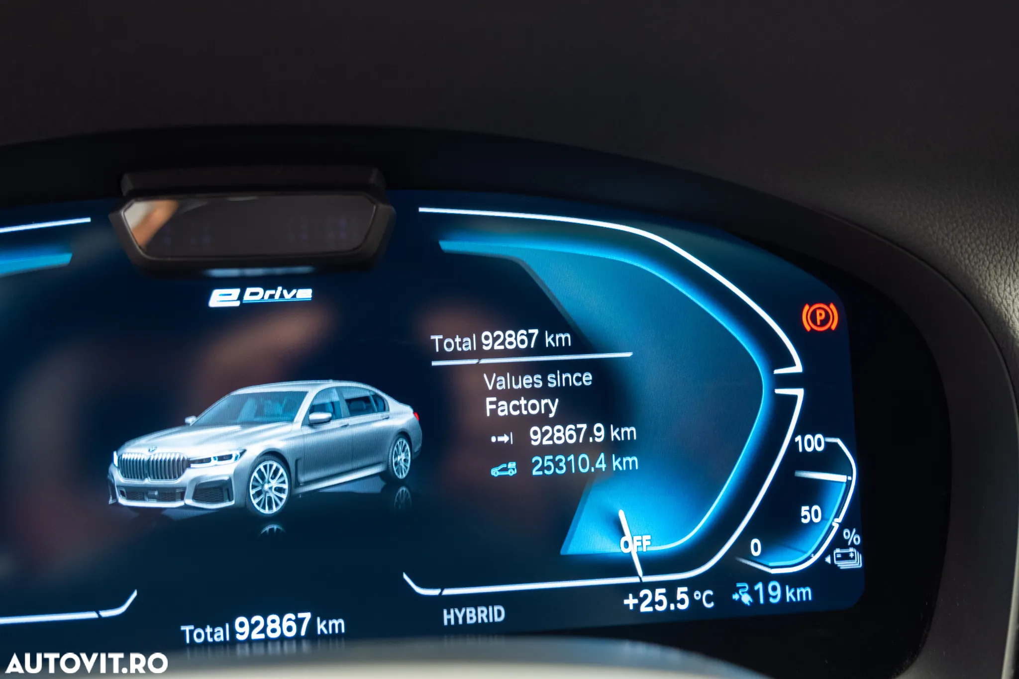 BMW Seria 7 745e - 16