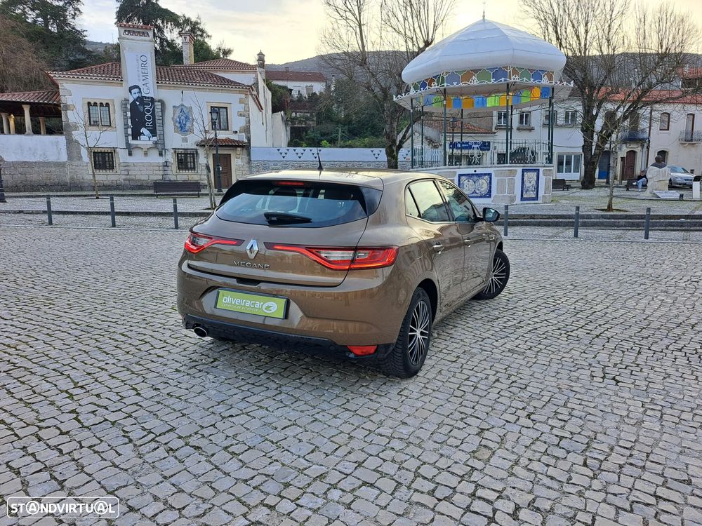 Renault Mégane ENERGY TCe 130 INTENS - 33