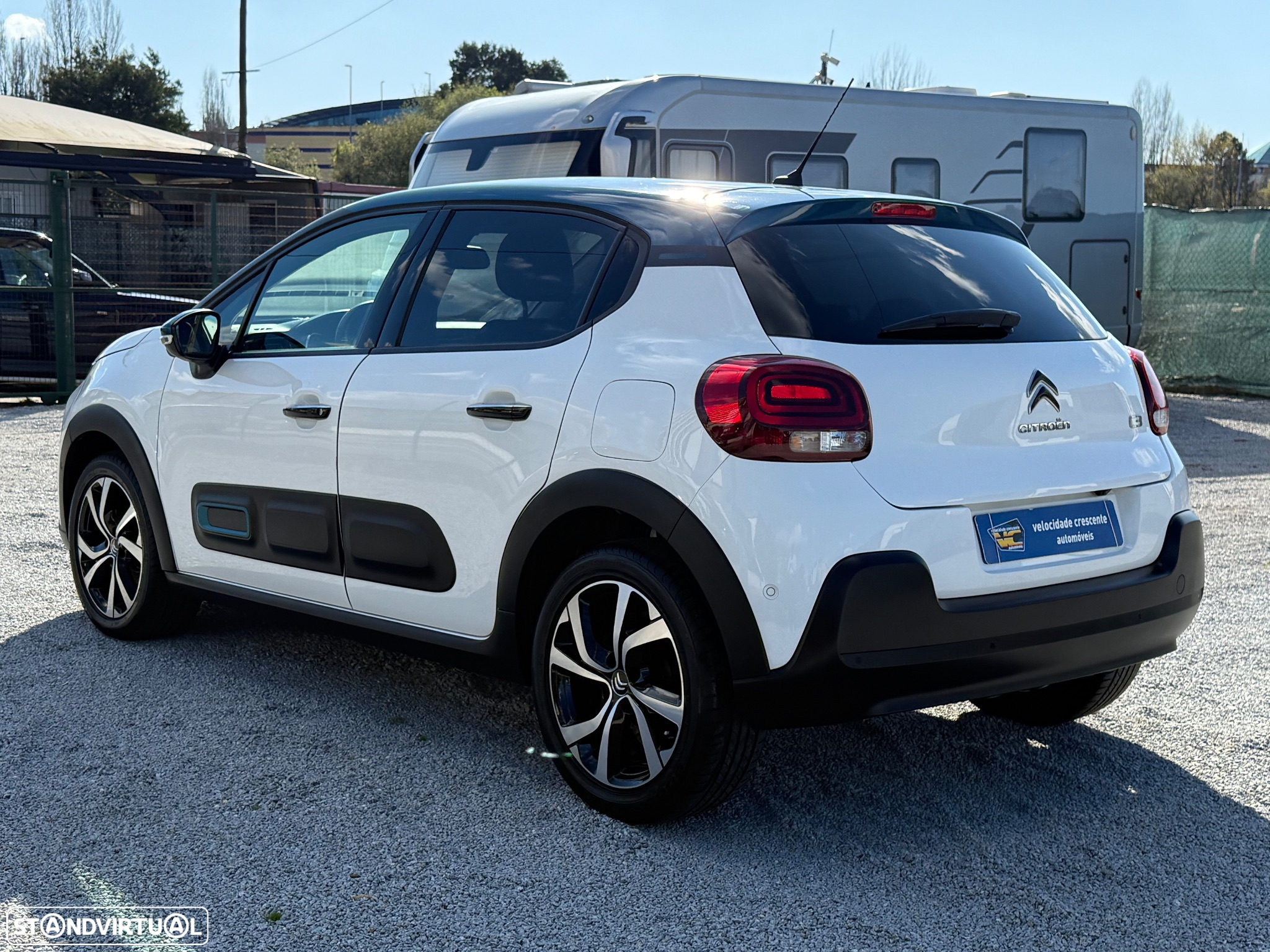 Citroën C3 1.2 PureTech Shine - 13