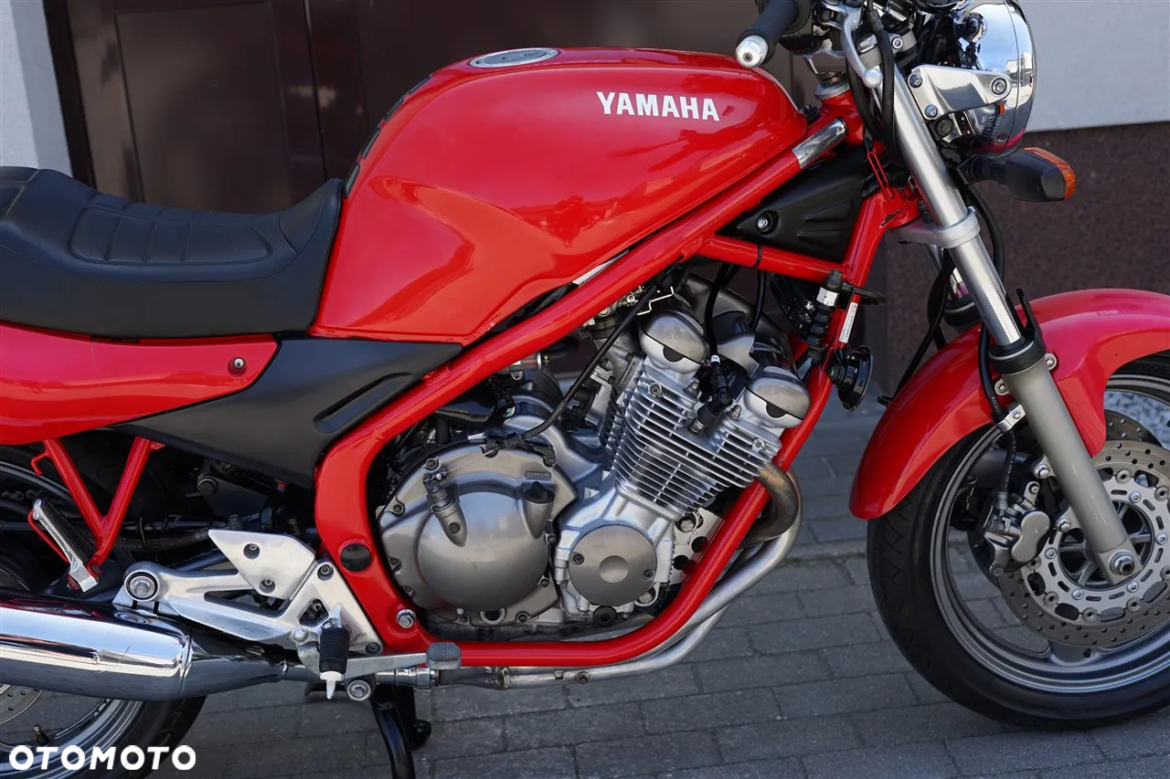 Yamaha XJ - 8