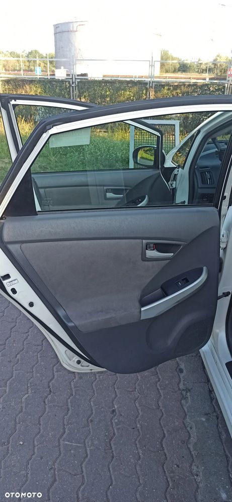 Toyota Prius 1.8 HSD Luna - 28