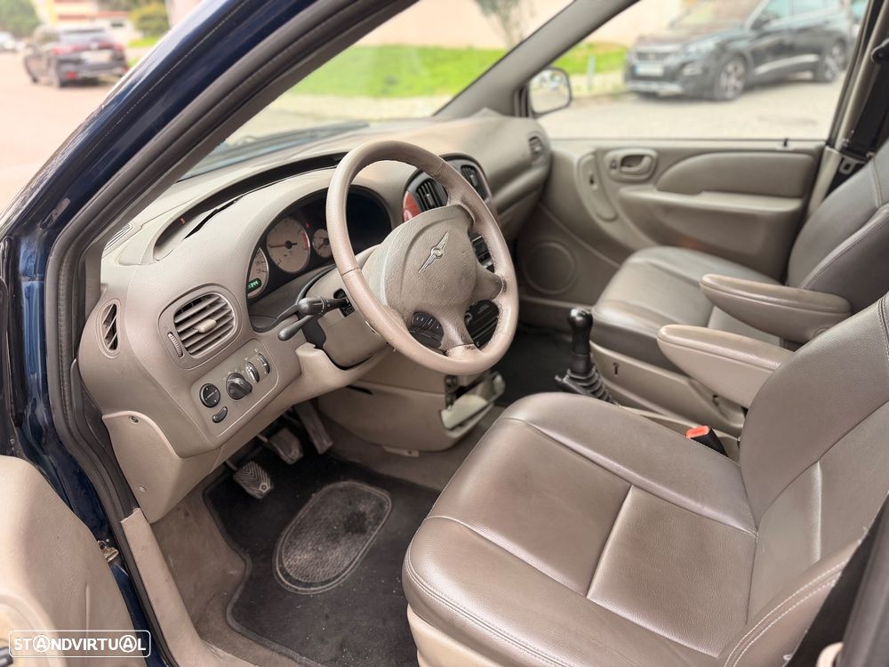 Chrysler Voyager 2.5 CRD LX - 5