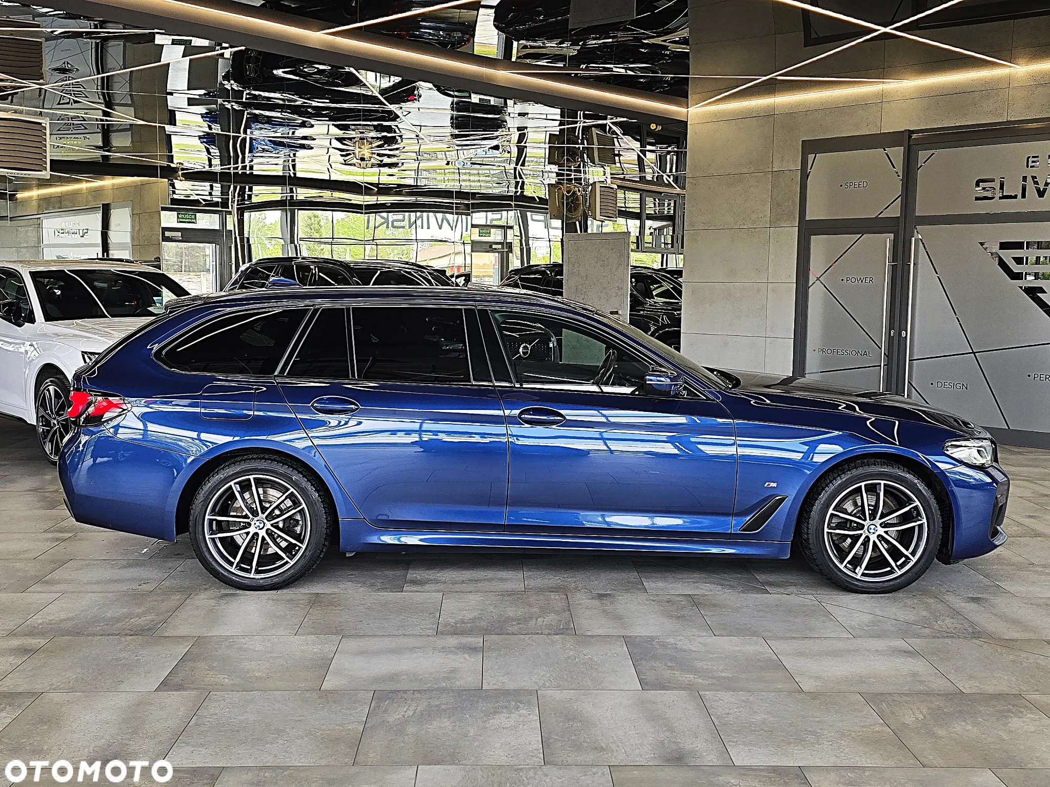 BMW Seria 5 520d xDrive M Sport sport - 11