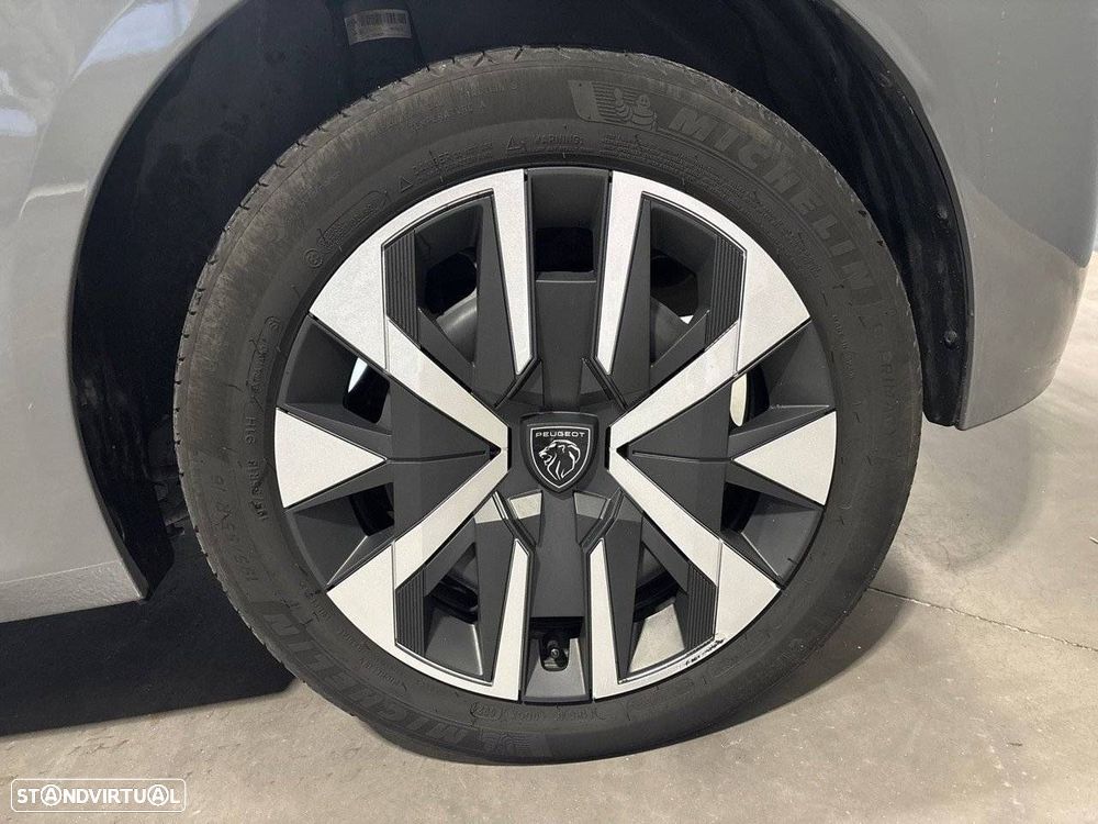 Peugeot 208 1.2 PureTech Active - 11