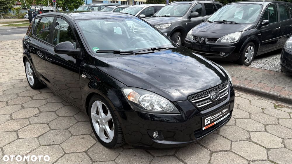 Kia Ceed - 4