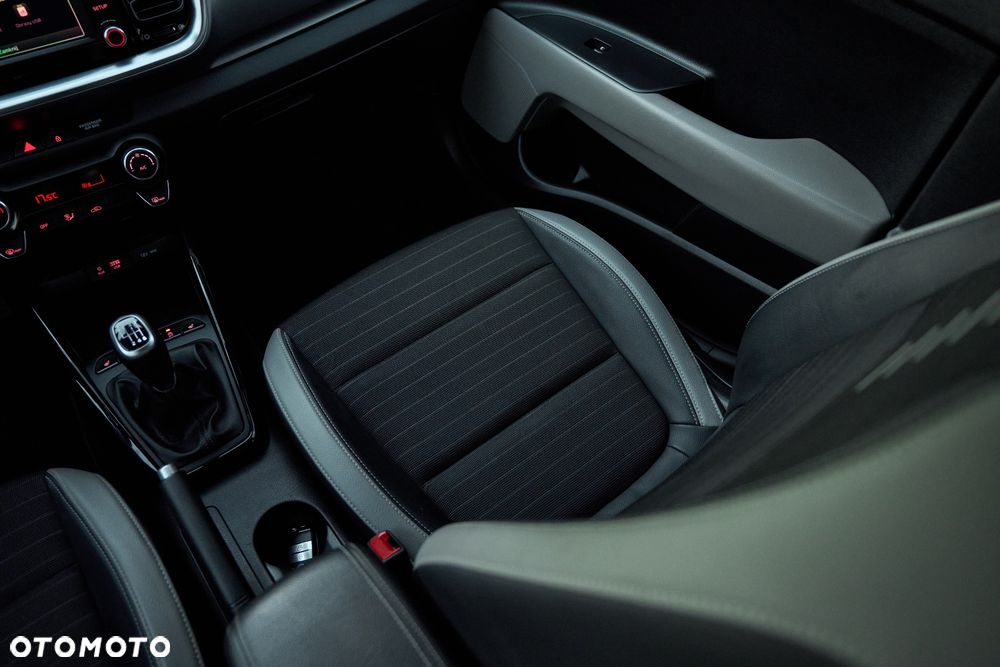 Kia Stonic - 28