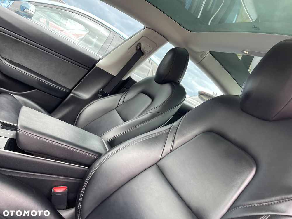 Tesla Model 3 Langstreckenbatterie Allradantrieb Dual Motor - 21