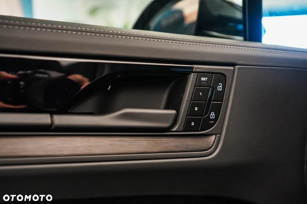 Porsche Cayenne Standard - 24