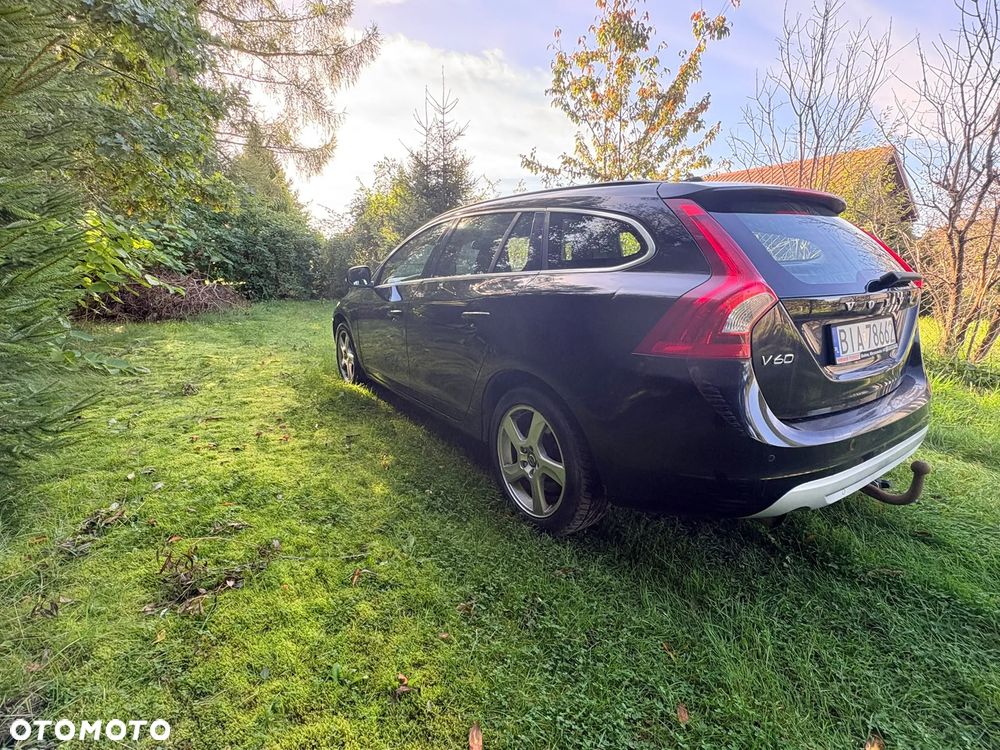 Volvo V60 D3 Momentum - 4