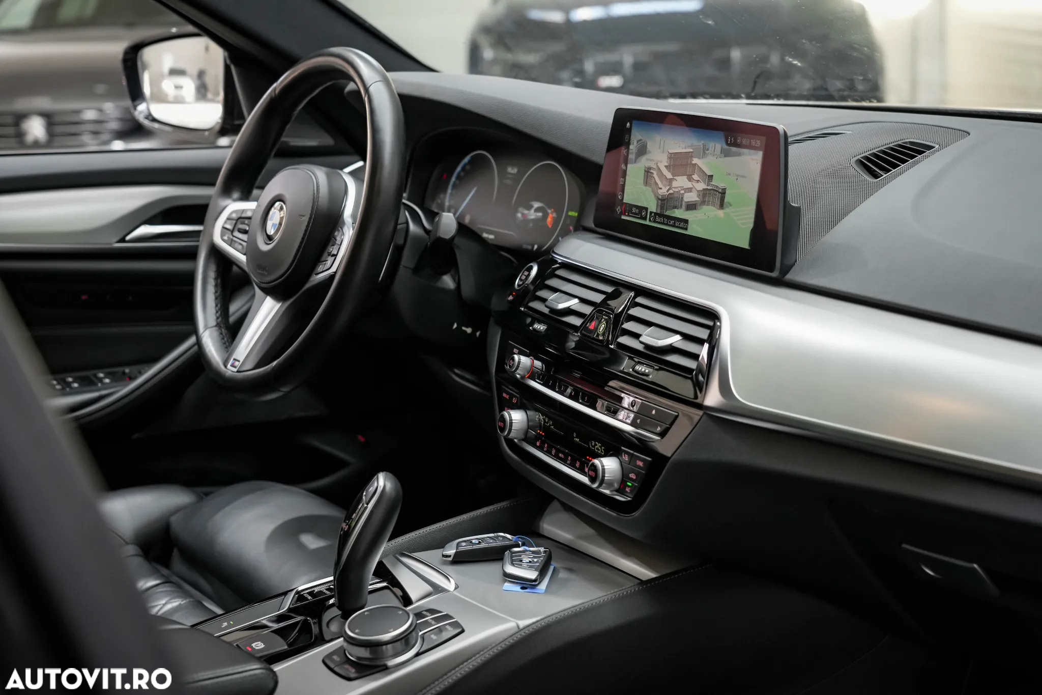 BMW Seria 5 520i AT - 8