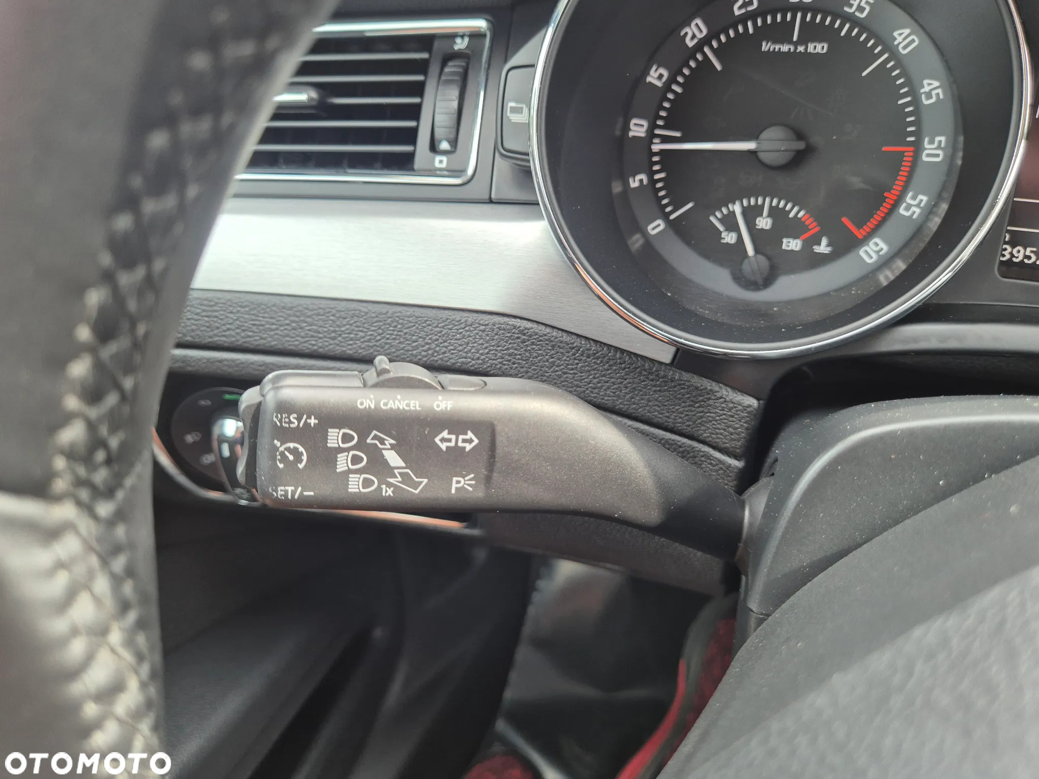 Skoda Superb 2.0 TDI DSG Exclusive - 31