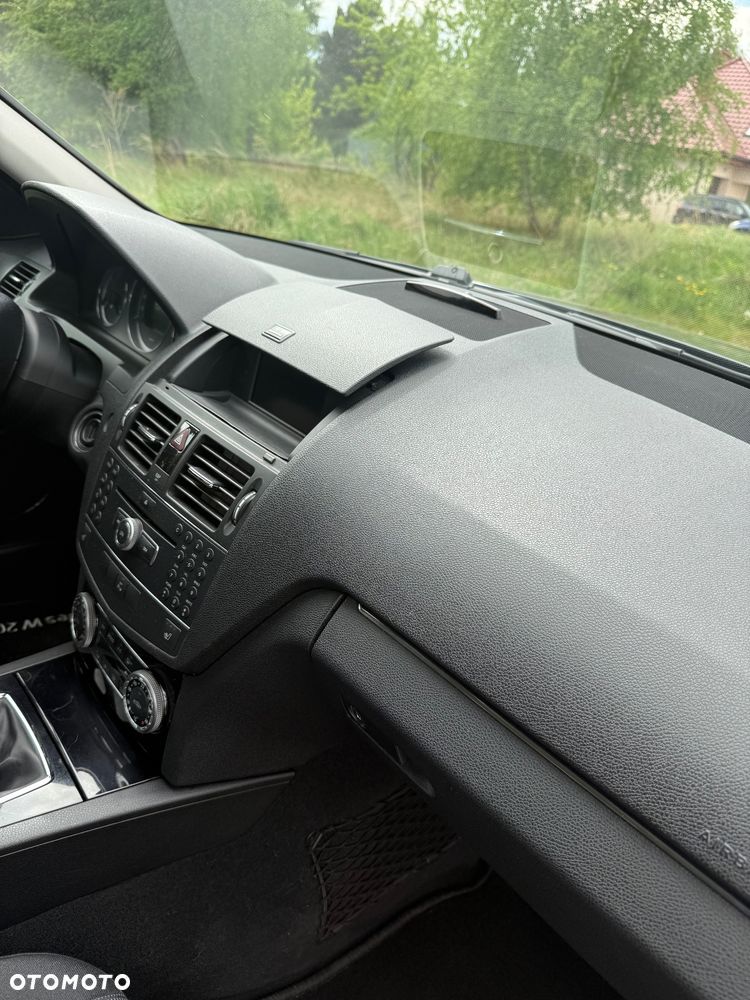 Mercedes-Benz Klasa C 180 Kompressor - 17