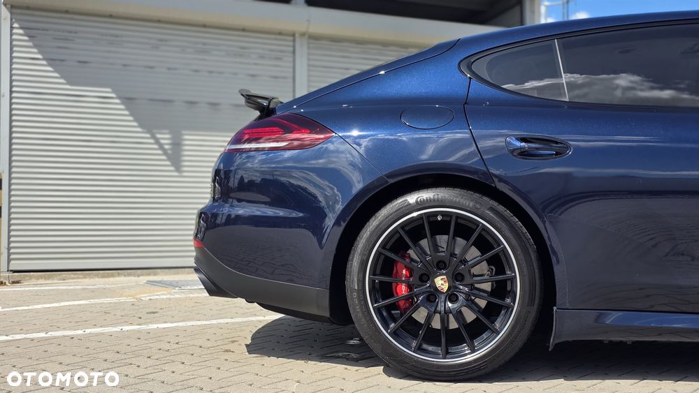 Porsche Panamera - 3
