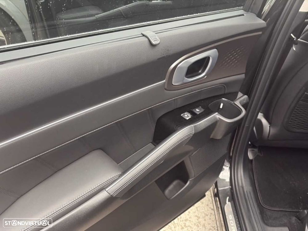 Kia Sorento 1.6 T-GDI HEV Concept - 12