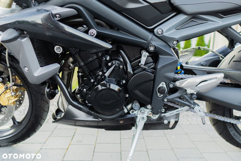 Triumph Street Triple - 26