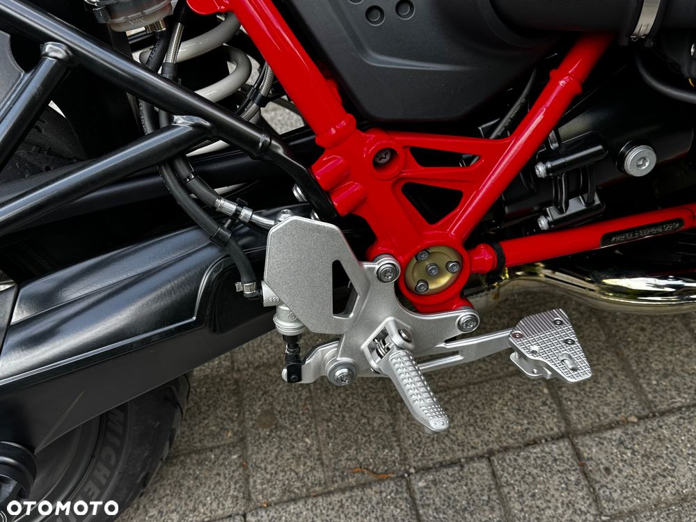 BMW R - 12