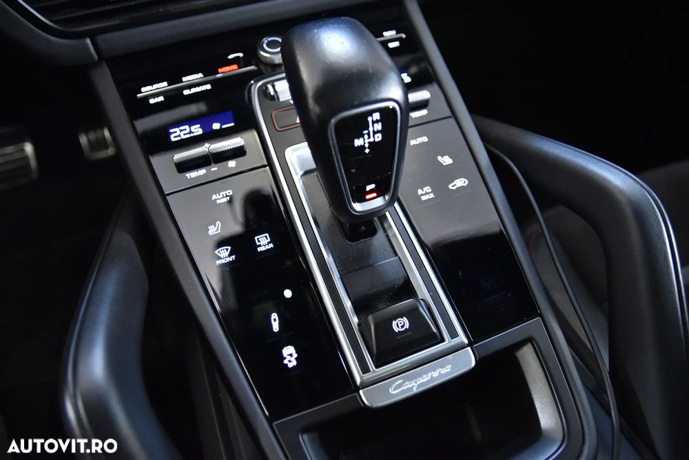 Porsche Cayenne - 17