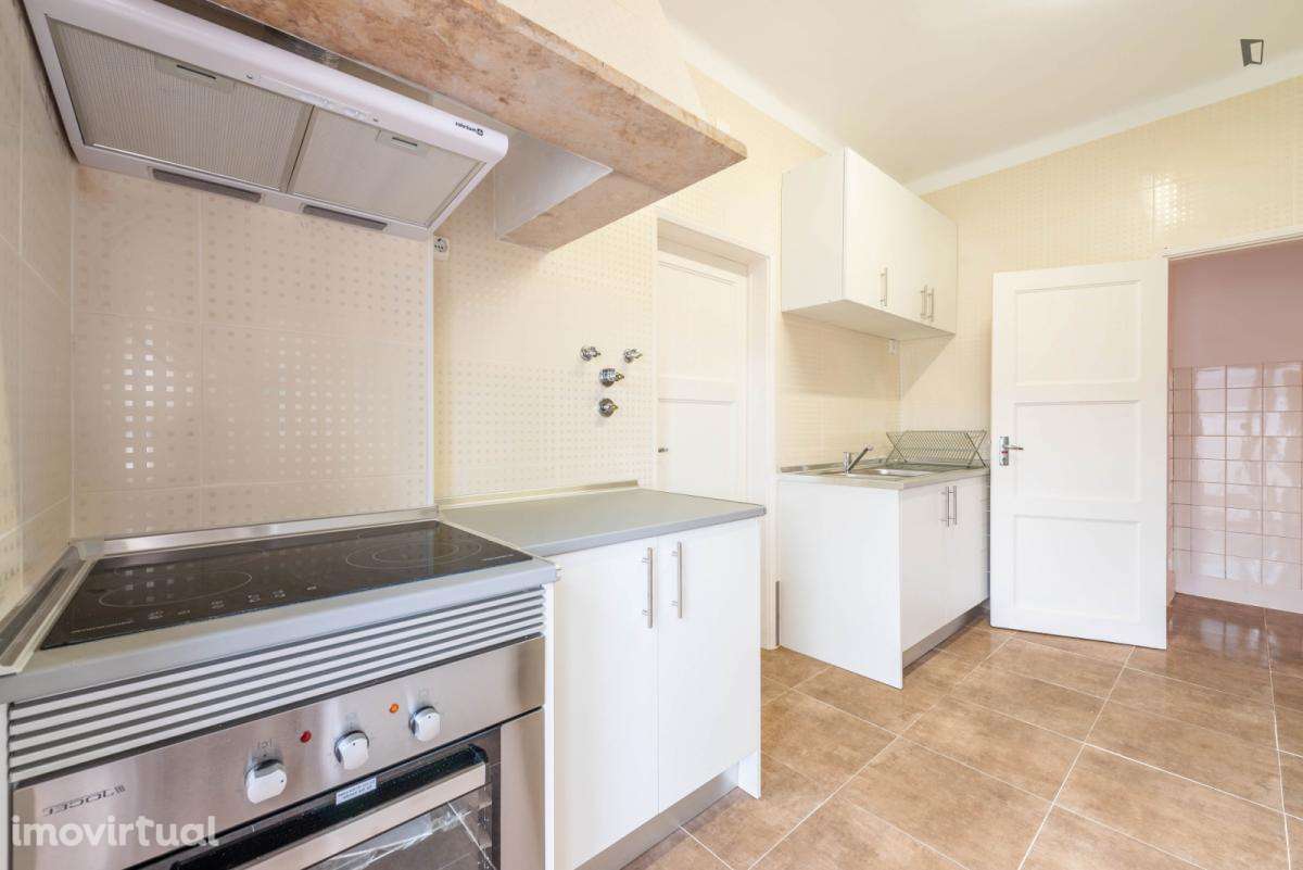 Quarto - localizado em Telheiras Lisbon - Grande imagem: 3/11