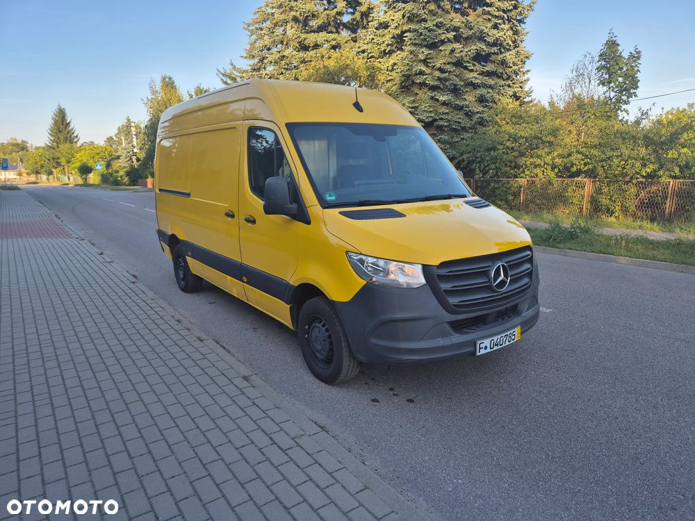 Mercedes-Benz Sprinter - 1