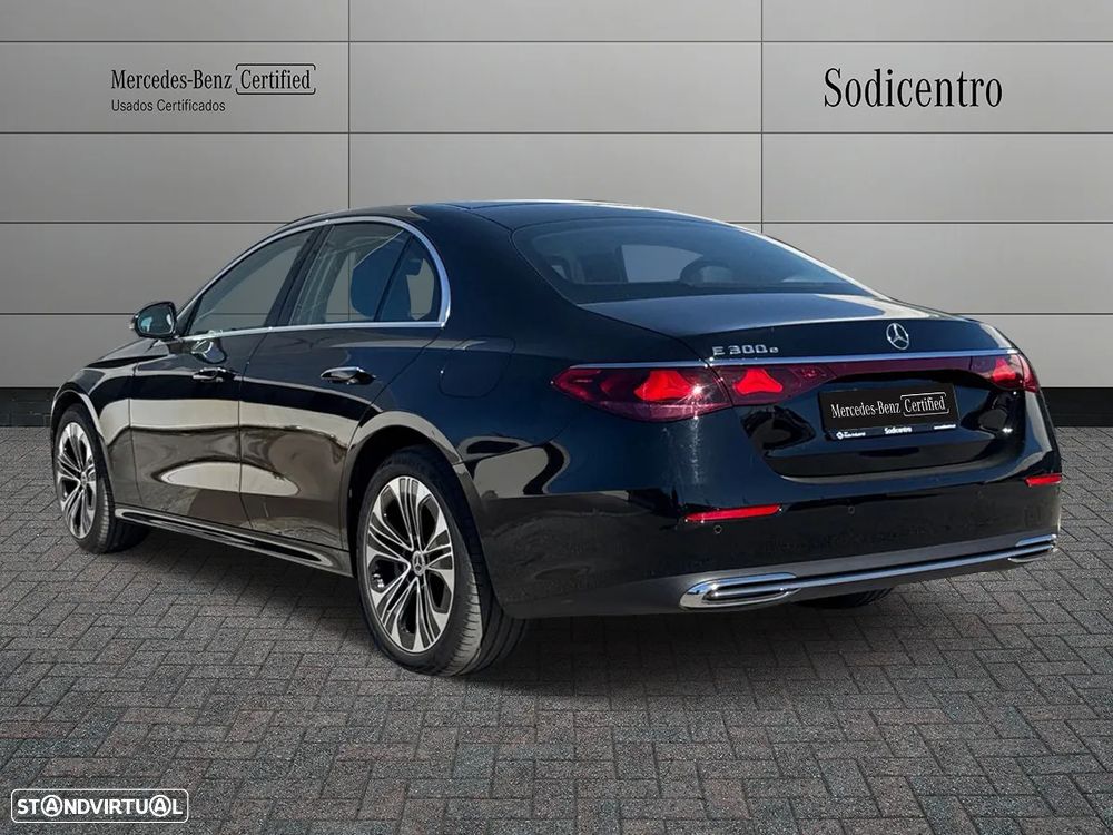 Mercedes-Benz E 300 Standard - 3