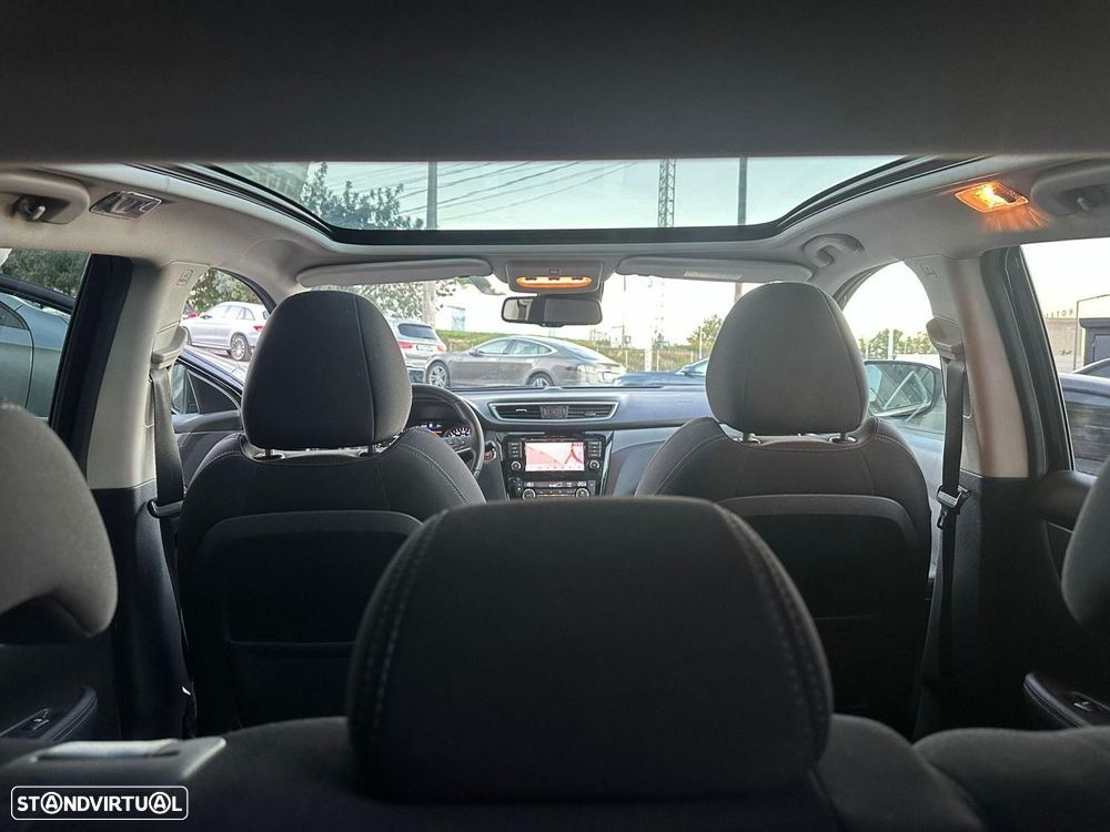 Nissan Qashqai 1.3 DIG-T N-Connecta LED+SKY - 16