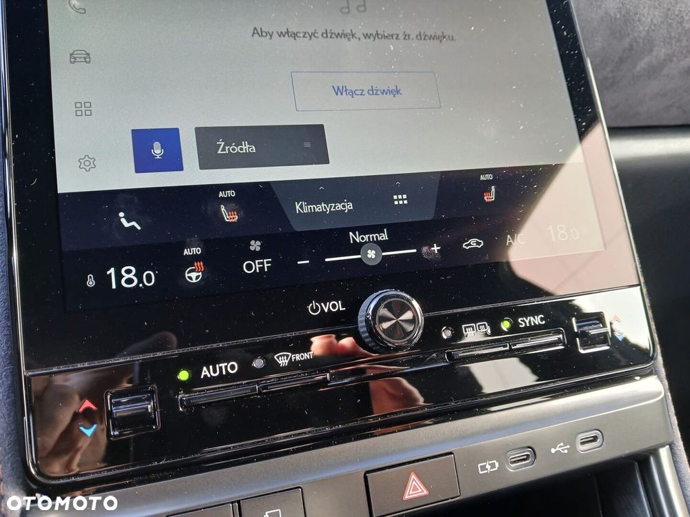 Lexus LBX 1.5 Hybrid Cool - 23