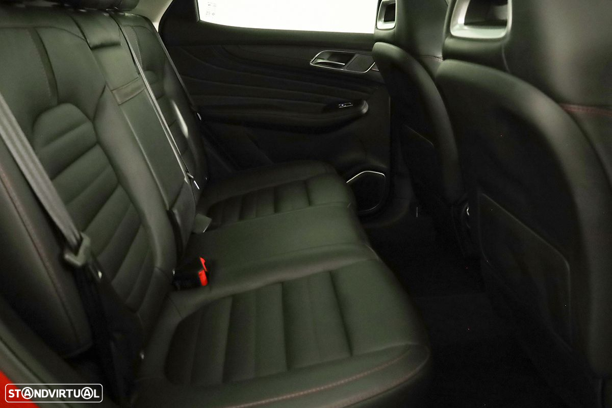 MG EHS 1.5 T-GDI Plug-in Hybrid Luxury - 23