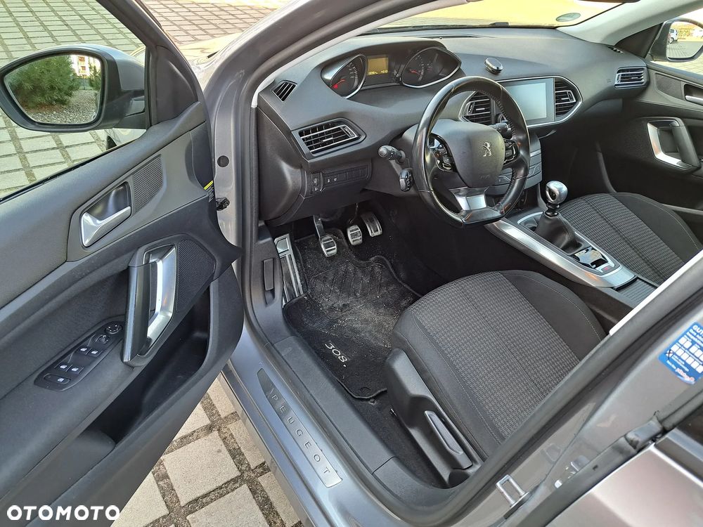 Peugeot 308 - 7