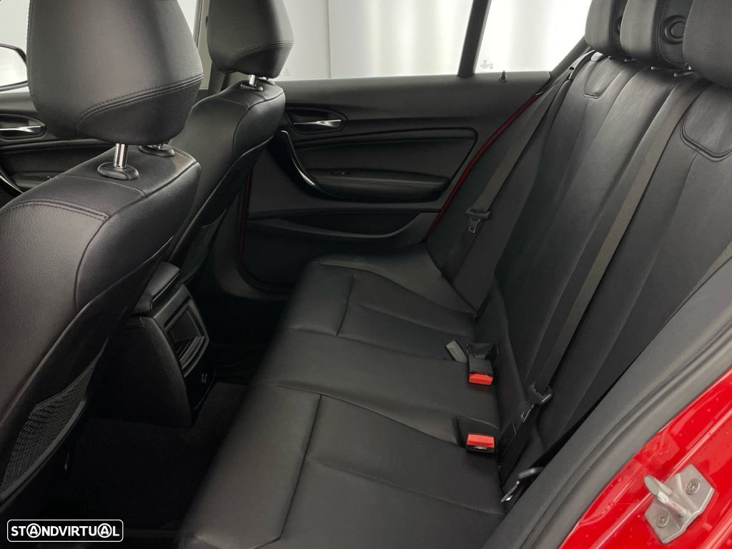 BMW 116 d Auto - 12