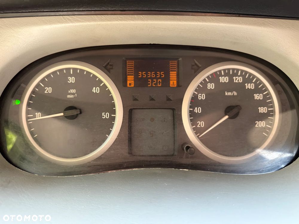 Opel Vivaro L2H1 2.9t - 17