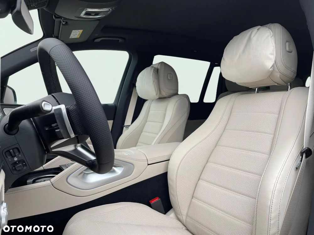 Mercedes-Benz GLS - 13
