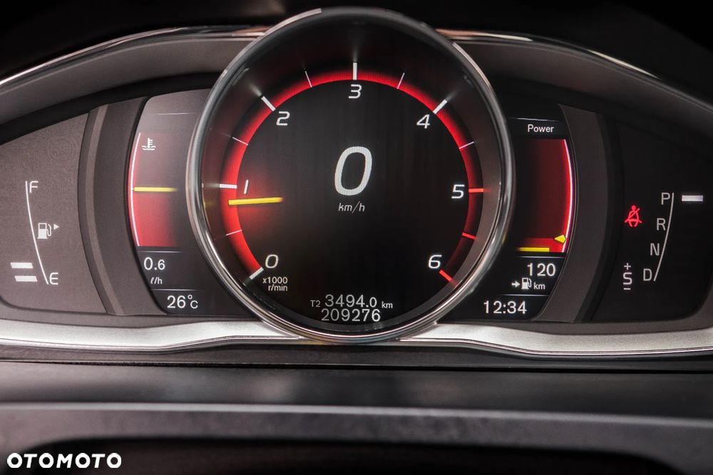 Volvo V60 Cross Country D3 Drive-E Summum - 32