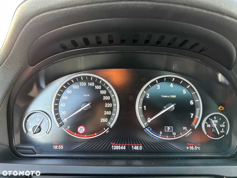 BMW Seria 7 750i xDrive Edition Exclusive - 29