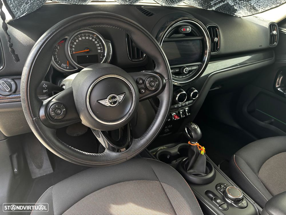 MINI Countryman Cooper ALL4 Auto - 10