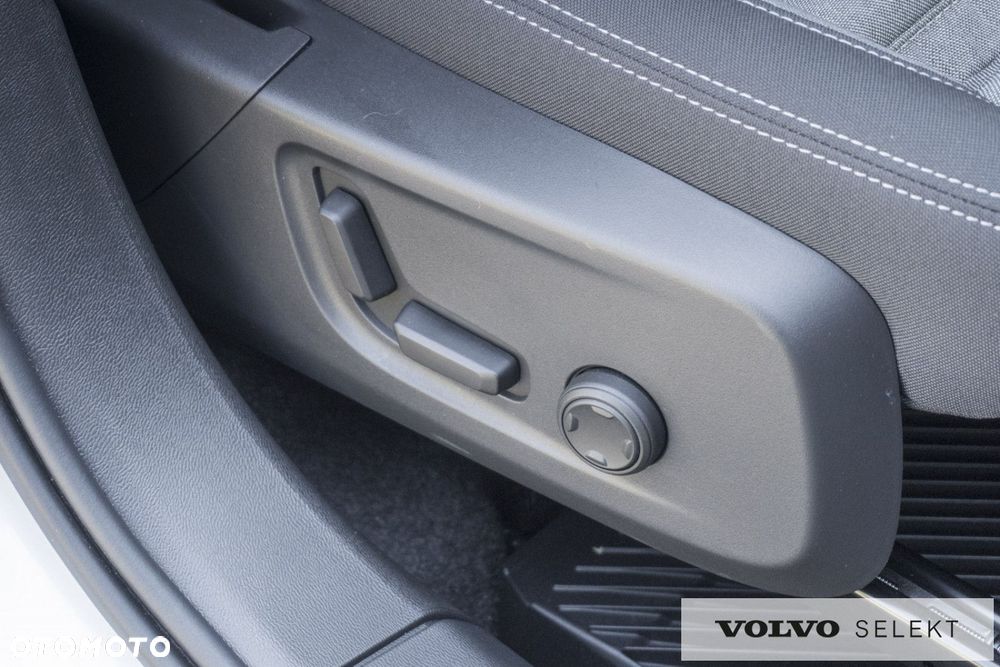 Volvo XC 40 - 22