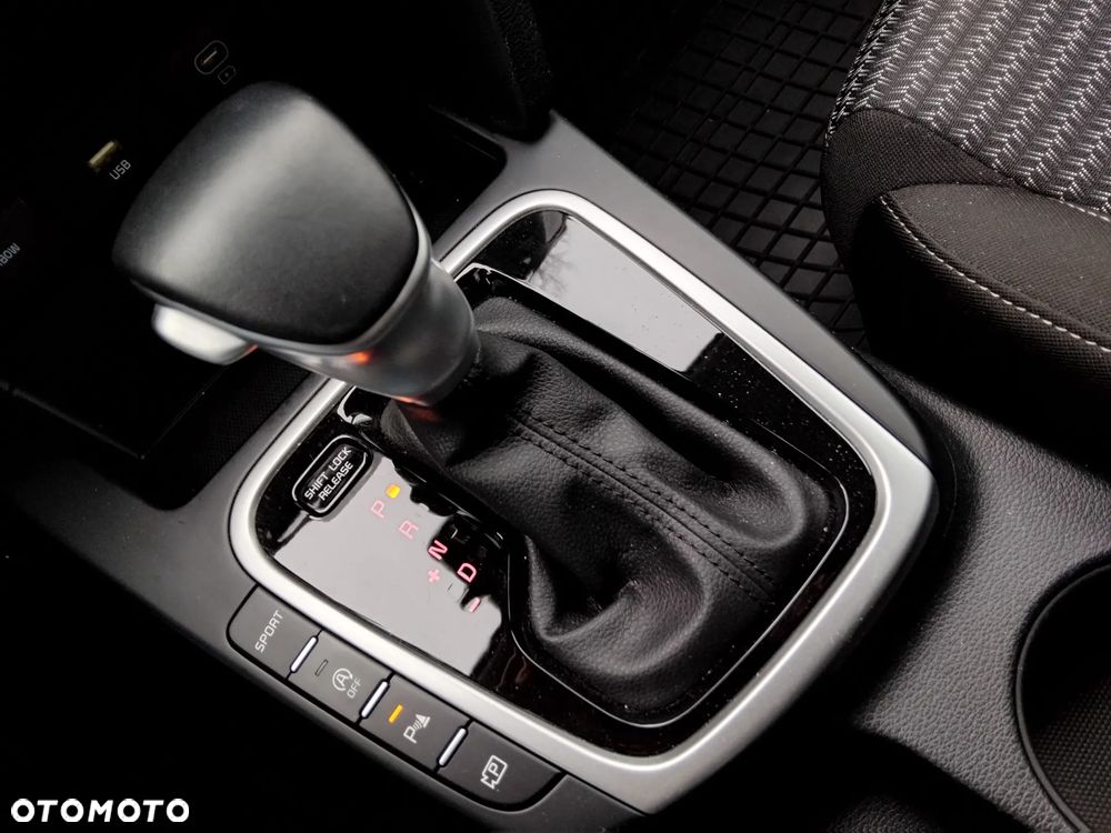 Kia XCeed 1.5 T-GDI M DCT - 21