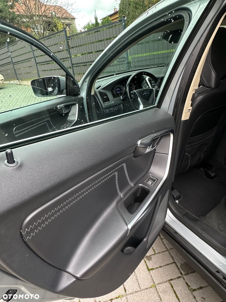 Volvo XC 60 D3 Ocean Race - 17