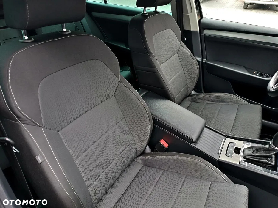 Skoda Superb 2.0 TDI Ambition DSG7 - 25