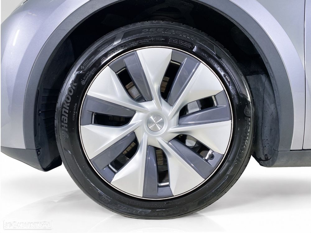 Tesla Model Y Long Range Dual Motor AWD - 21