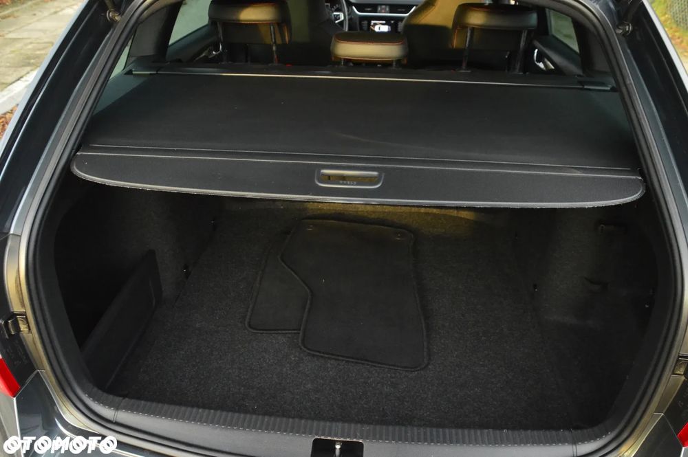 Skoda Octavia 2.0 TDI (Green tec) RS - 19