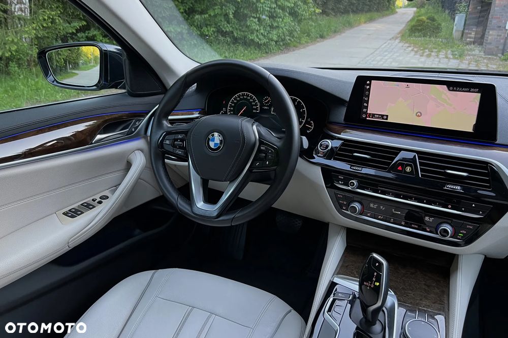 BMW Seria 5 520d Luxury Line sport - 16