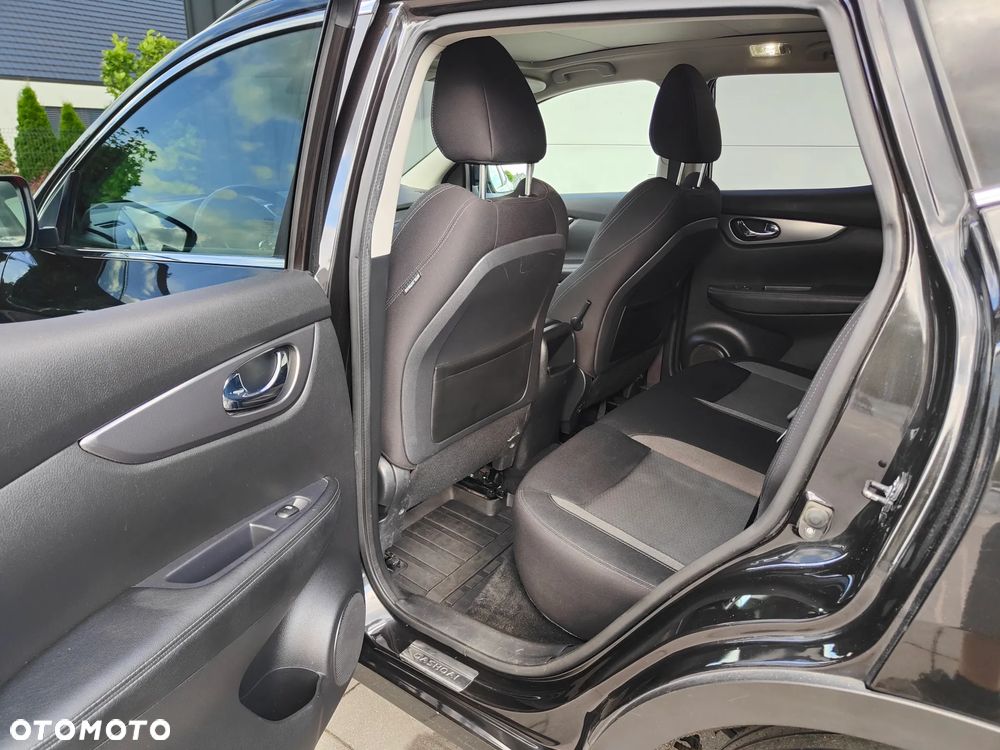 Nissan Qashqai 1.5 dCi N-Connecta - 23