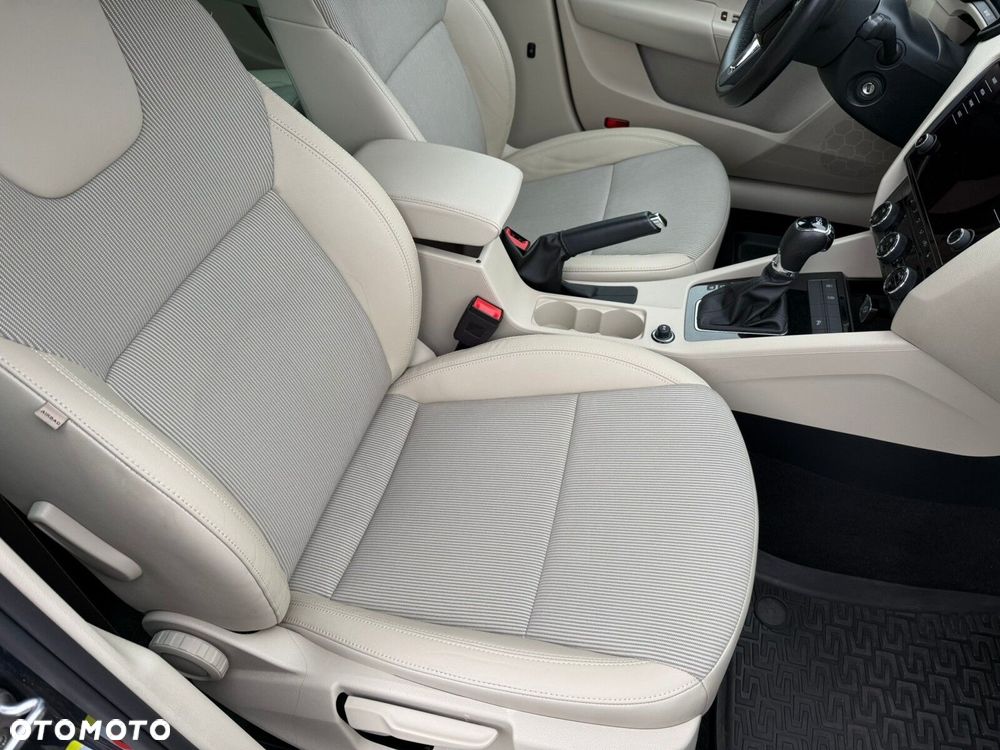 Skoda Octavia 2.0 TDI Style DSG - 22