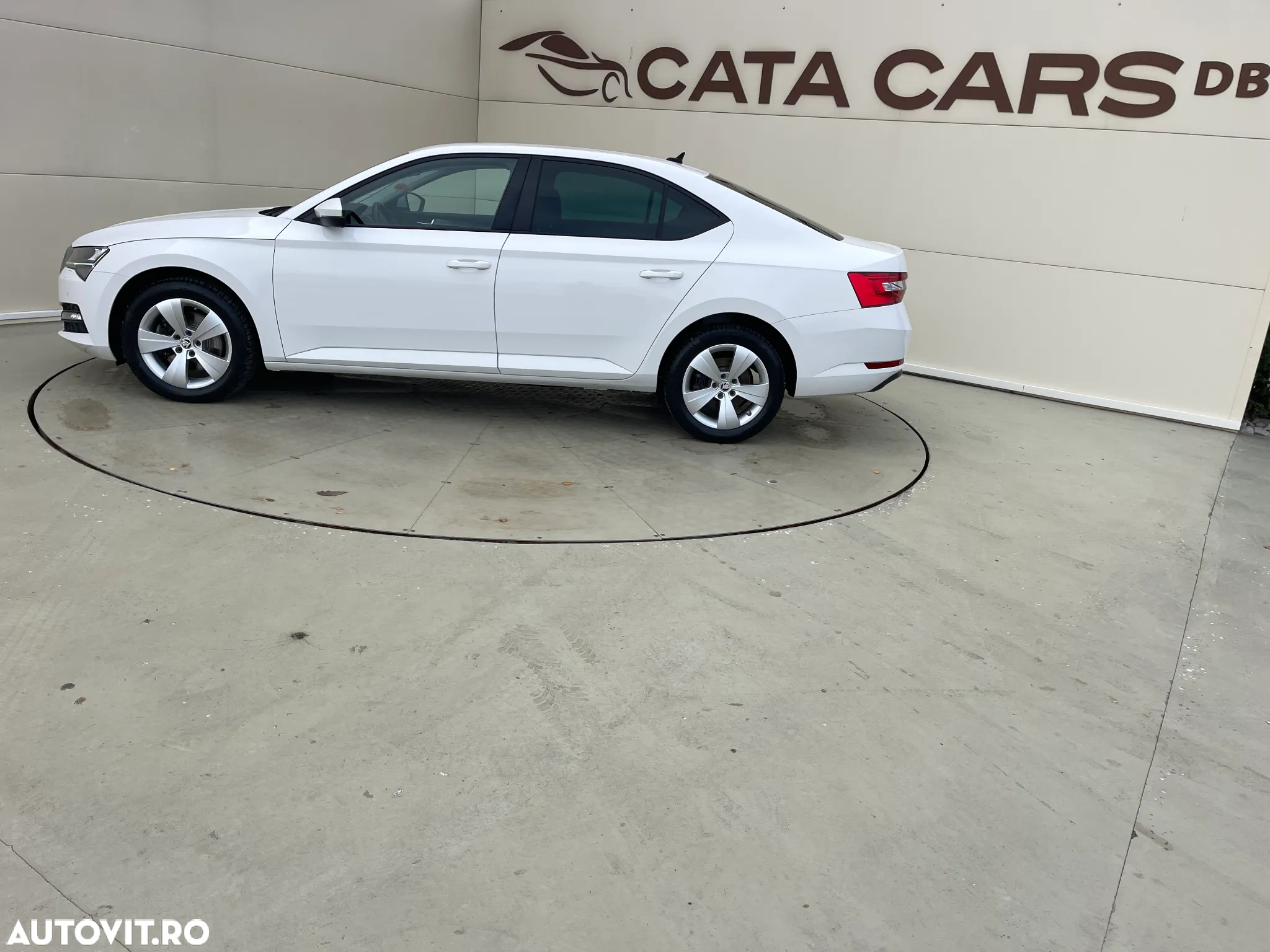 Skoda Superb 2.0 TDI DSG Ambition - 7